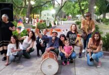 Vecinos solicitan remover una placa de la Plaza San Martín