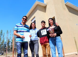 Se entregaron viviendas a trabajadores municipales