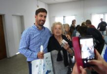Entregan nuevas tablets a adultos mayores en el CIC