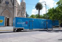 Se dispusieron camiones sanitarios ubicados en Plaza San Martín para realizar estudios y mamografías