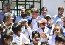 Kicillof y Ustarroz inauguraron el Jardín de Infantes Rural N°7 en Mercedes