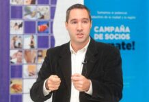 Invitan a disertación de Damián Di Pace