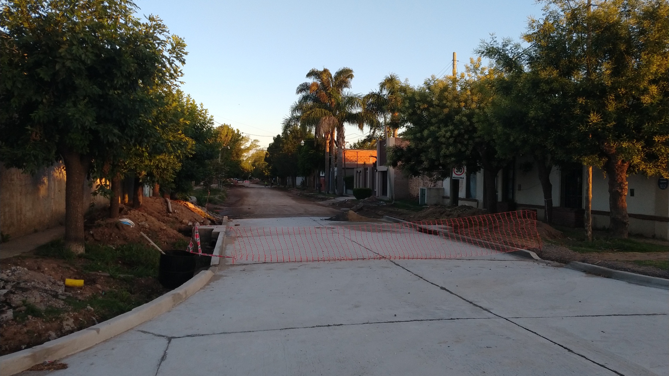 26-12-22 OBRAS PARADAS1