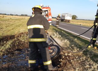 Incendio de moto sobre Ruta 5