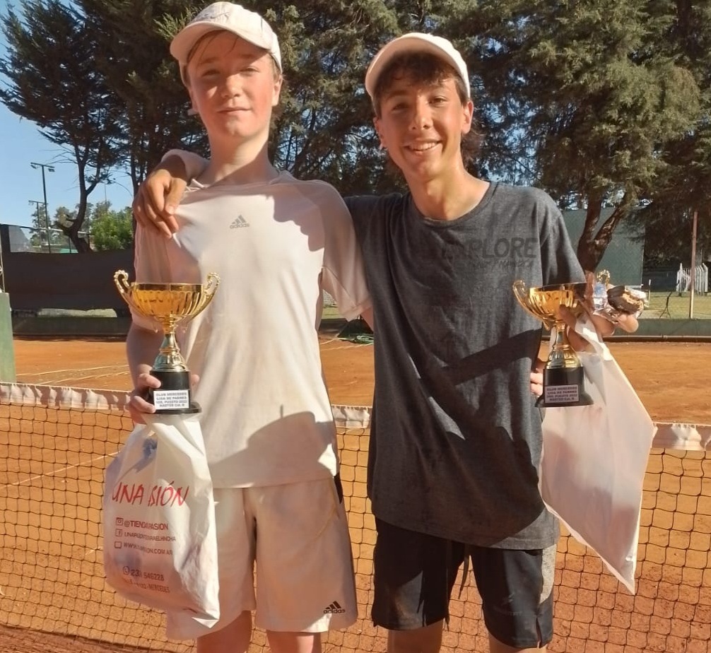 Tenis B