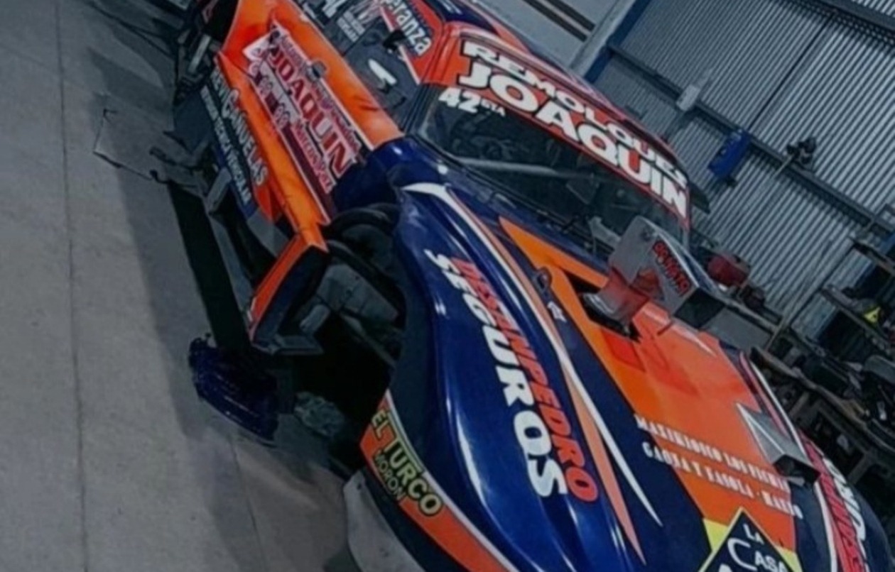 derrapando el auto de valentino