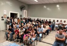 Entrega de medallas y diplomas a los mejores compañeros