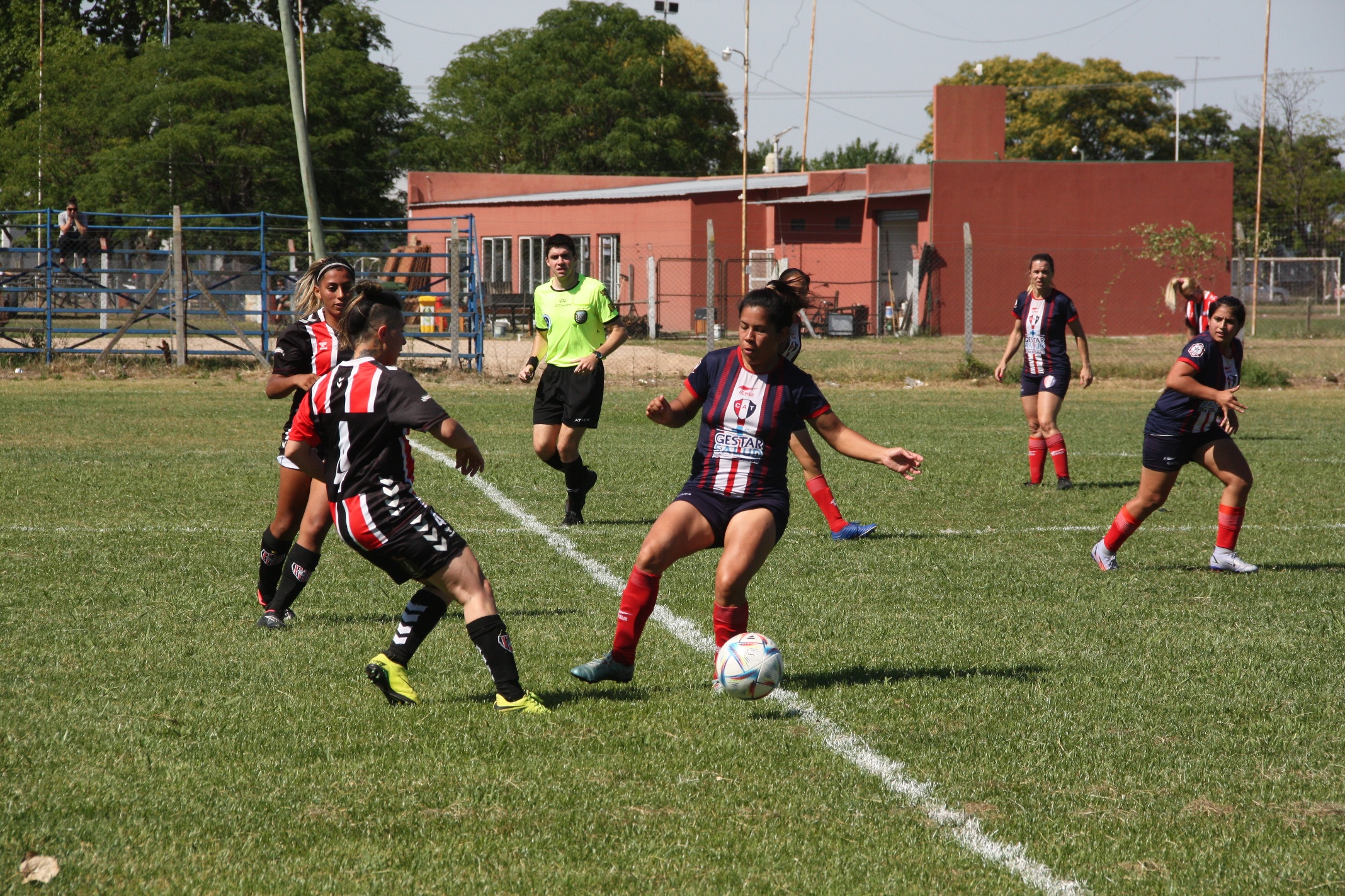 trocha femenino