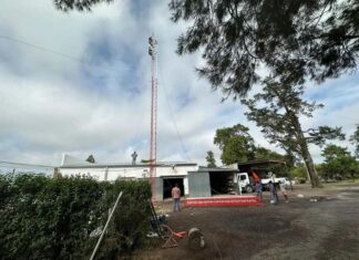 La nueva antena de COESA ya está en pie