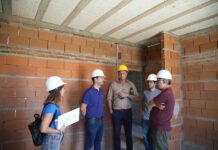 Muestran avance de obras habitacionales en Mercedes