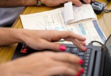 Los aumentos que llegan en abril y hacen ajustar la billetera