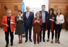 Wado de Pedro presentó el nuevo diseño del DNI para héroes y heroínas de Malvinas