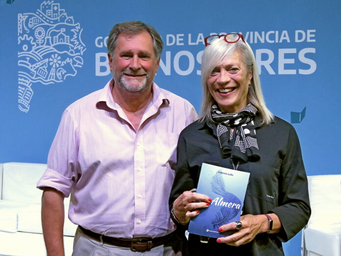 Gabriela Gallo presento su nueva novela en la Feria del Libro 01