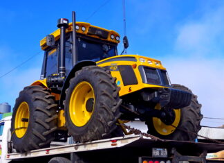 La Municipalidad sumó un nuevo tractor 4×4 para mejorar caminos