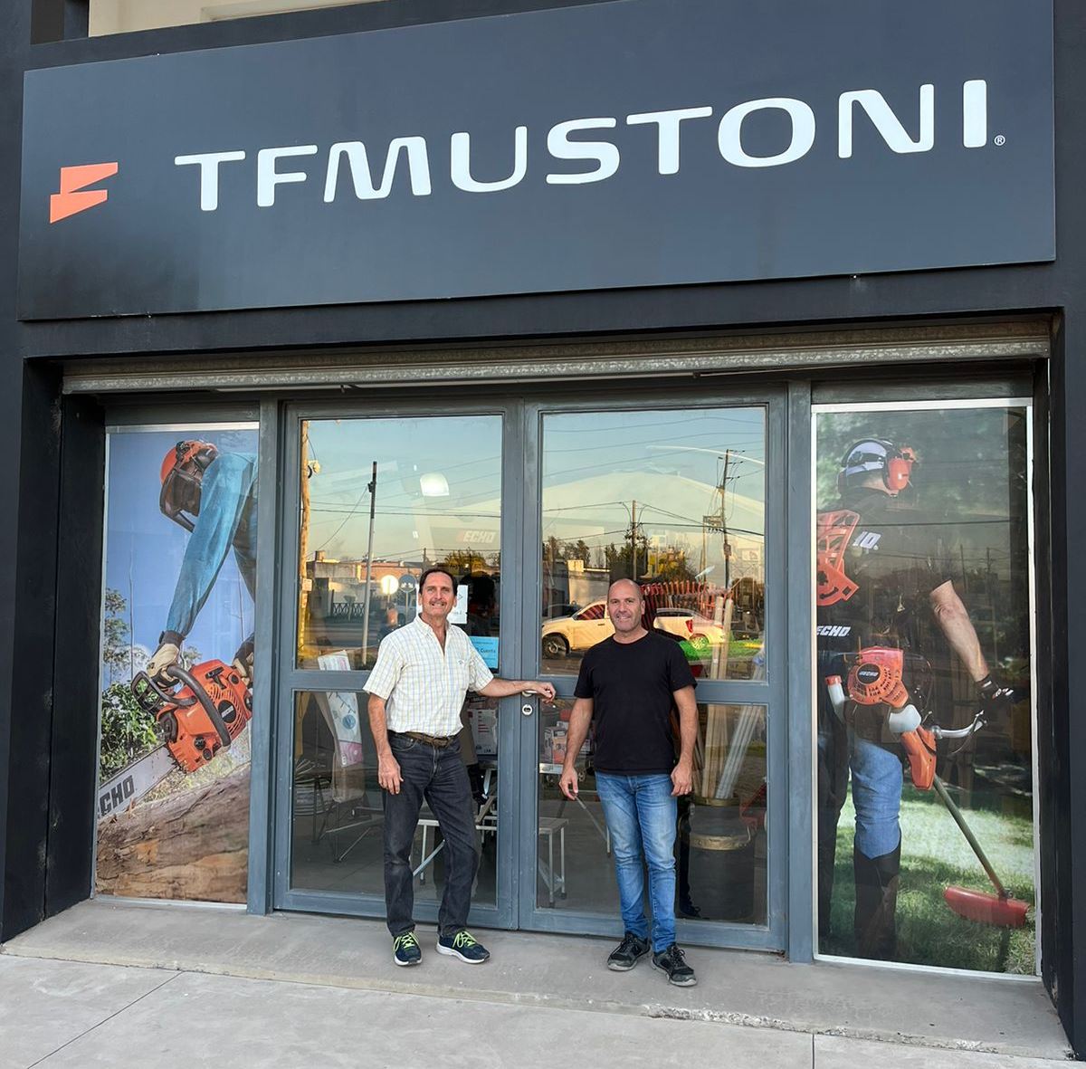 Mustoni - nota