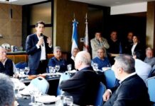 Lanzan una Mesa Sindical de apoyo a una eventual candidatura de Wado de Pedro