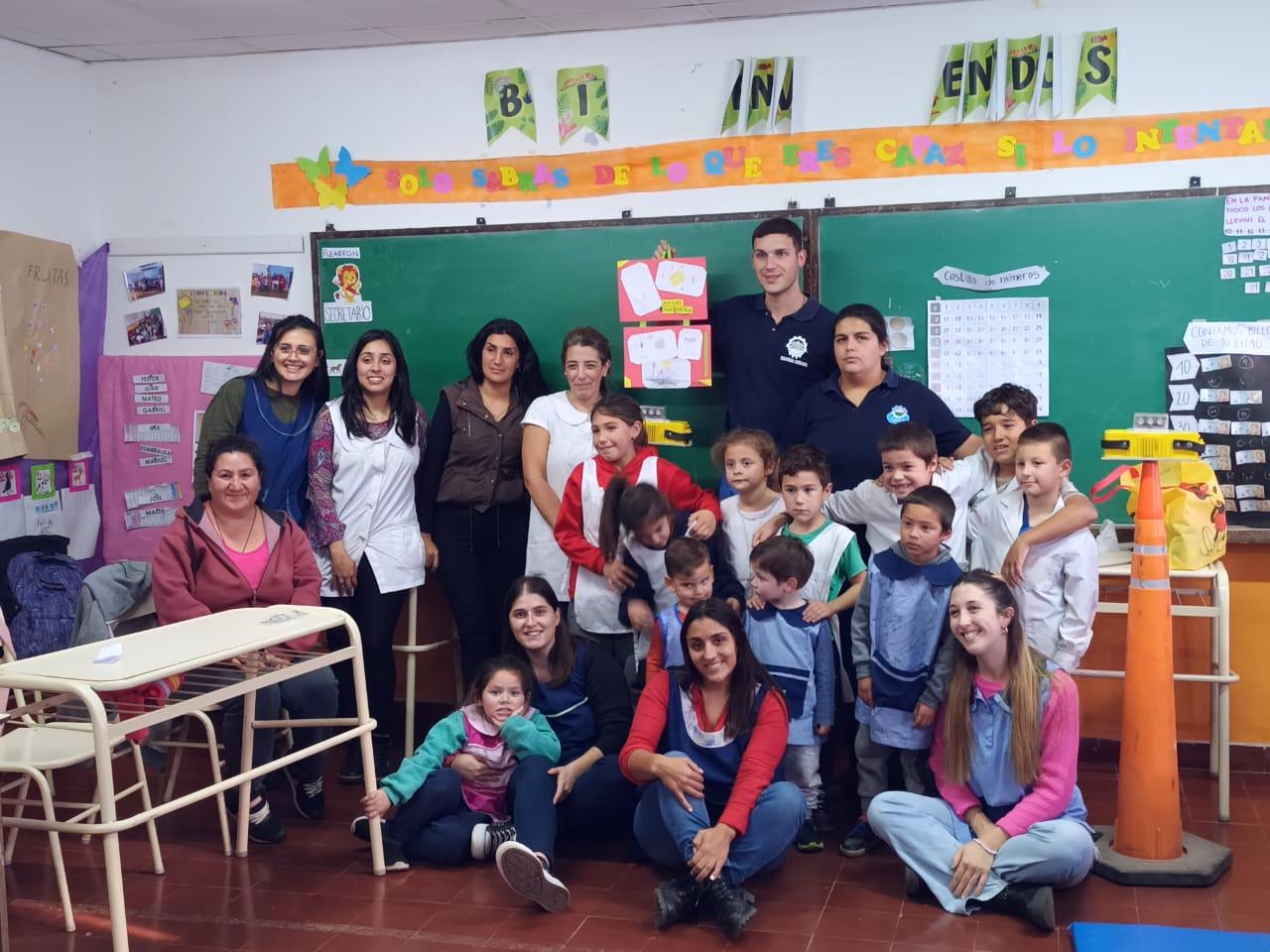 Enseniando educacion vial en los Jardines