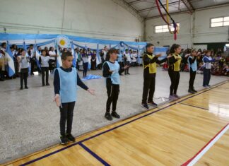 Los niños de Suipacha prometieron lealtad a la bandera
