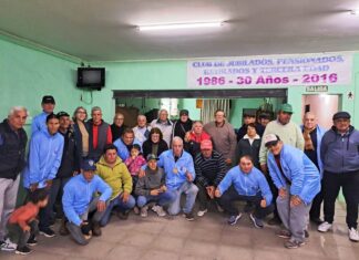 Torneo de tejo en el Club de Jubilados de calle Balcarce