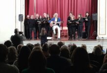Nuestro embajador de música sefardí brilló en el Colegio Nacional