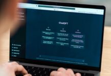 LA LLEGADA DE LA INTELIGENCIA ARTIFICIAL EN EL AULA: TEMORES Y DESAFÍOS PARA DOCENTES Y DIRECTIVOS