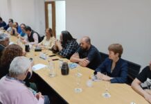 Docentes reclaman reapertura de paritarias