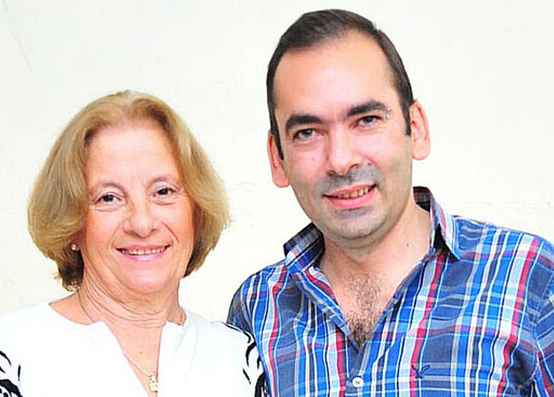 09-10-23 PETY REPORTAJE1