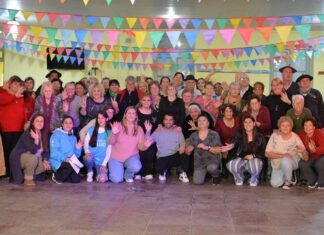 Jubilados y jubiladas festejaron un día a puro baile