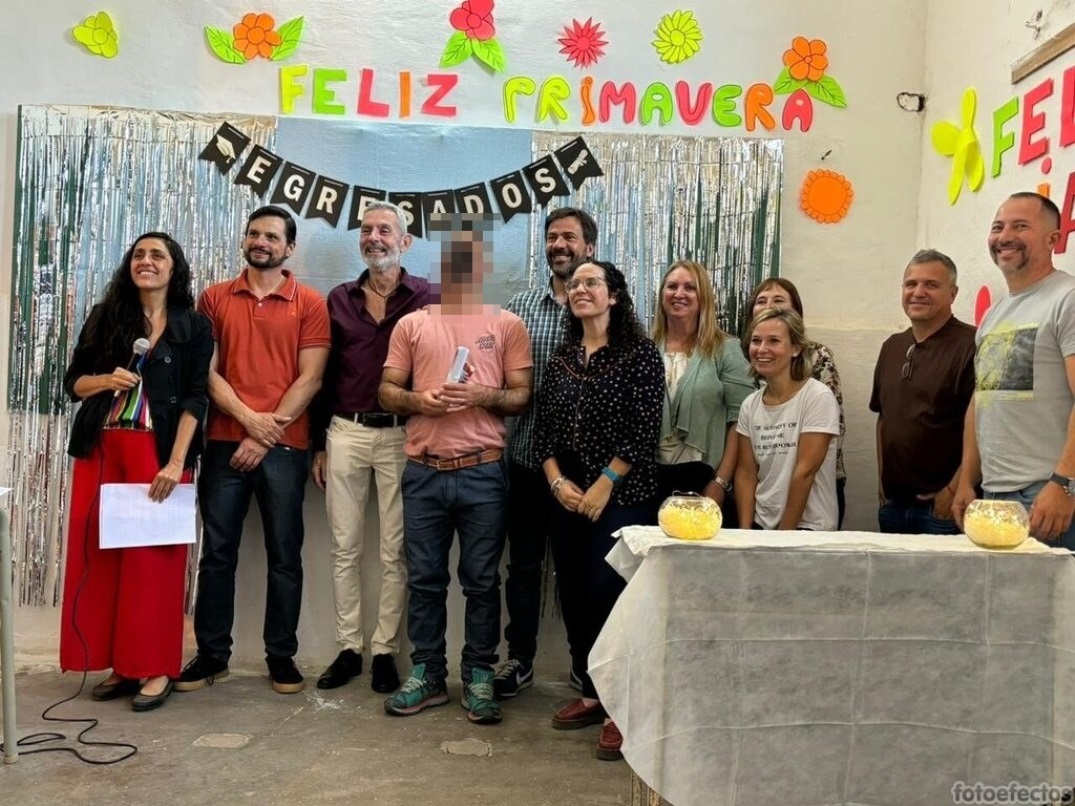27-11-23 INTERNOS EGRESAN