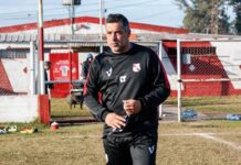 Oscar Mena, el DT de Club Mercedes para la Primera C