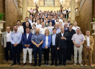 Kicillof convocó a los intendentes peronistas ante la llegada de Milei