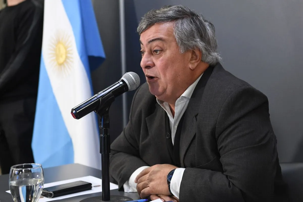 19-05-25 CARLOS CONSENSO_25_11zon
