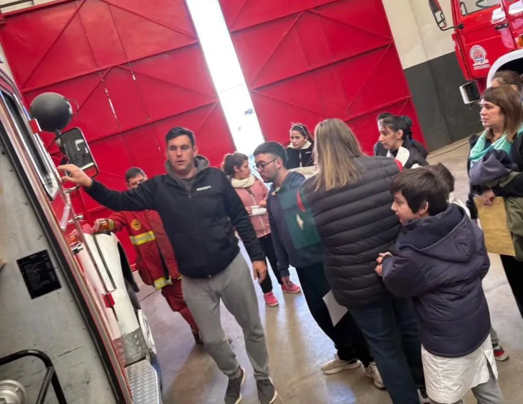 Bomberos Voluntarios de Suipacha - Visitas 5_15_11zon