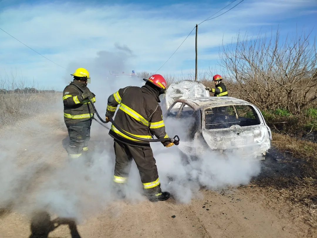 Jorge Lasala - Incendio automotor en zona rural 2_8_11zon