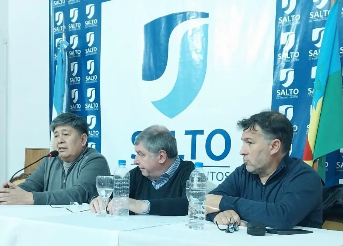 17-08-26 deportes FUTBOL REUNION_4_11zon