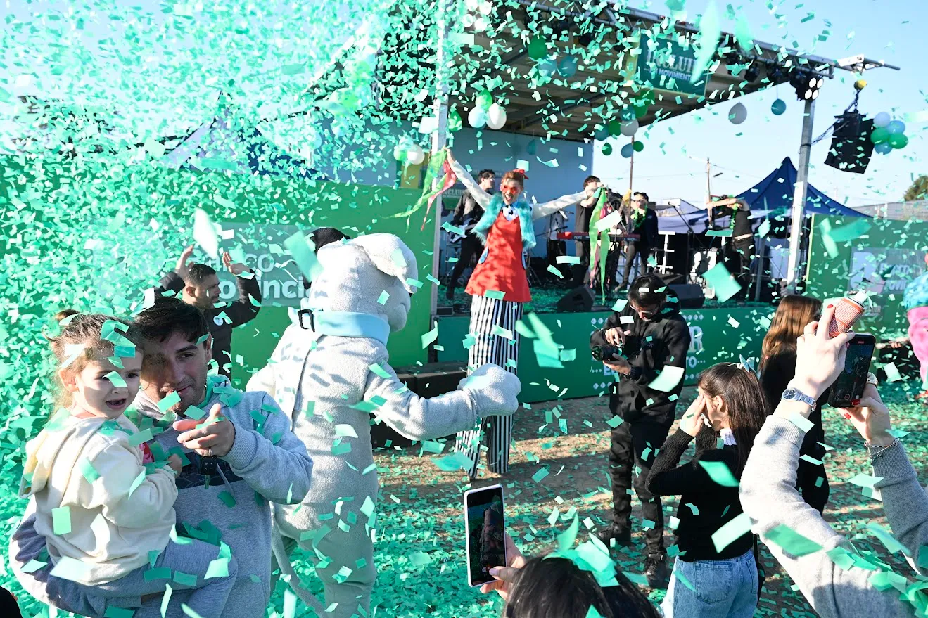 15-09-25 esteban PROVINCIA FESTEJA 1_27_11zon