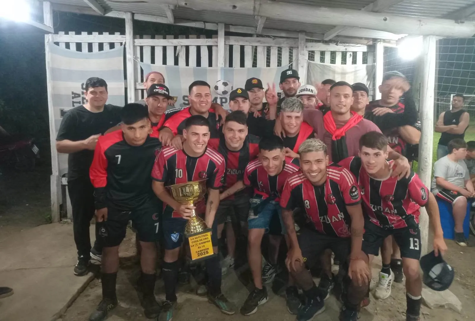 22-12-25 deportes LA PELOTA SIEMPRE AL DIEZ_34_11zon