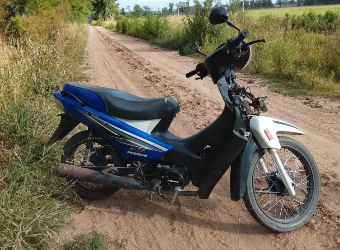 Policiales - Moto recuperada por la Polic+-ía Comunal 2_23