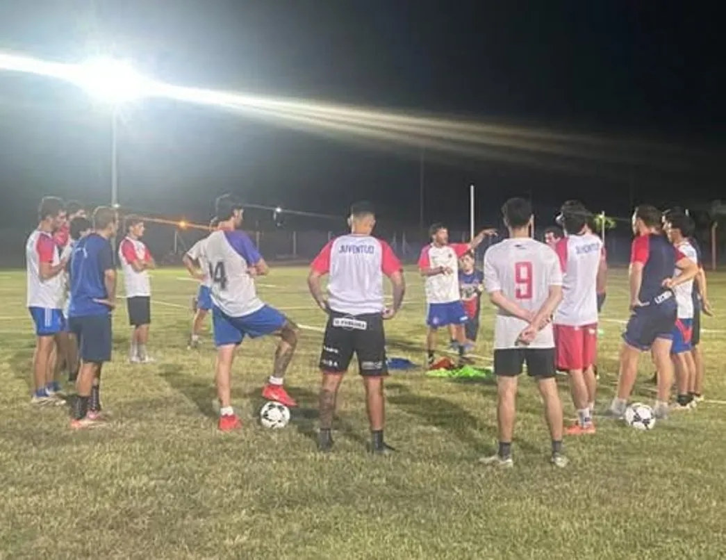 futbol Juventud comenzo la pretemporada_10_11zon