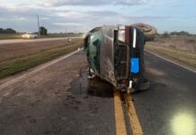 VUELCO FATAL SOBRE RUTA 5: DOS MUERTOS