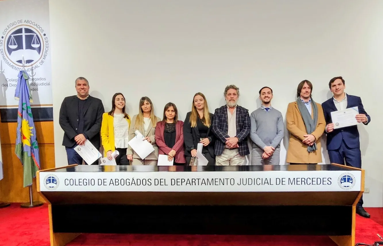 20-07-26 ABOGADOS MATRICULA_33_11zon