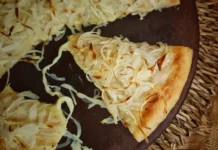 Fugazzeta de cebollas napolitana