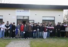 Estudiantes de escuelas técnicas recorrieron empresas del Sector Industrial Planificado