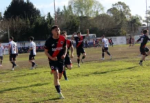 Estudiantes da un paso importante en la casa de Pabellón