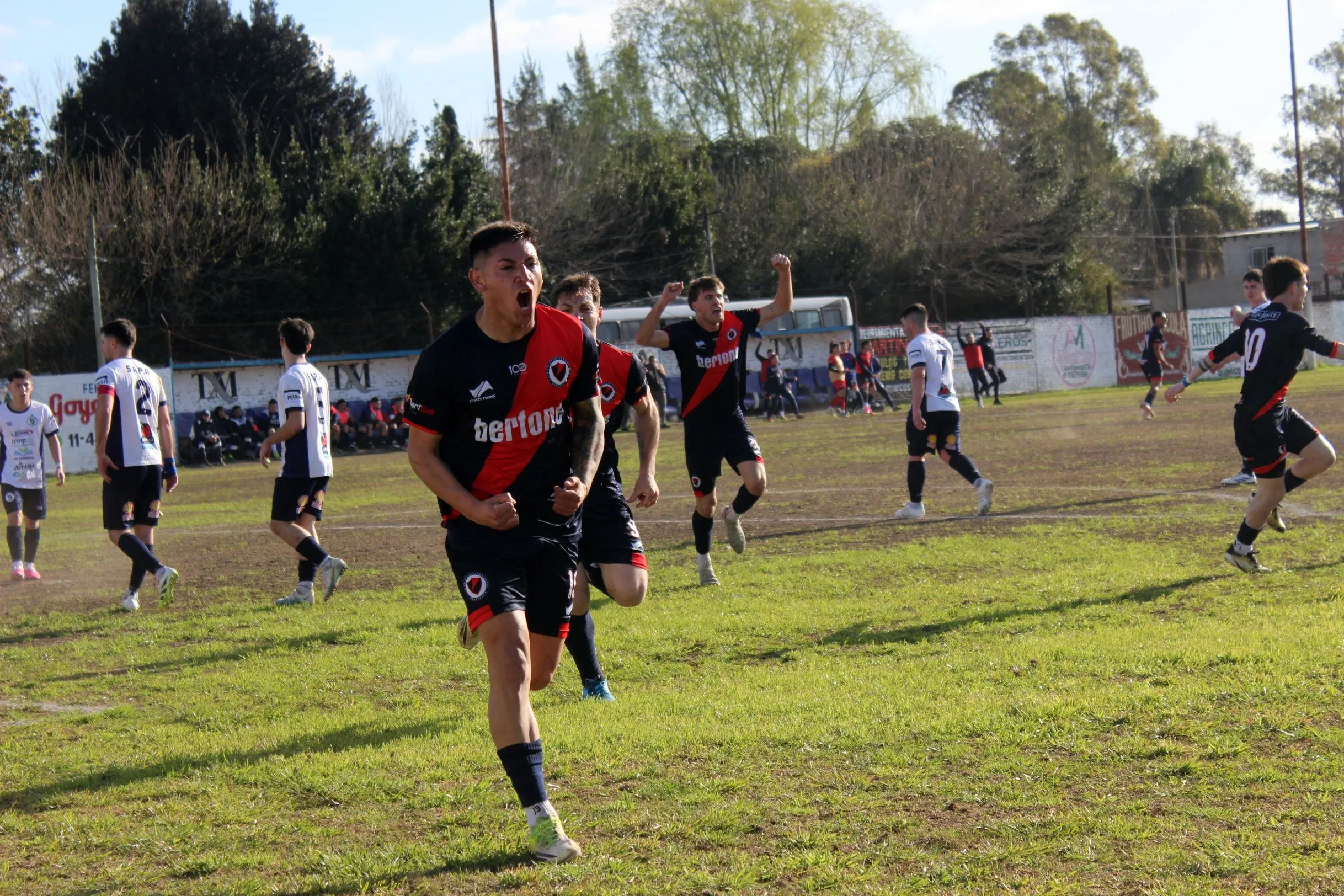 ESTUDIANTES 2_2_11zon