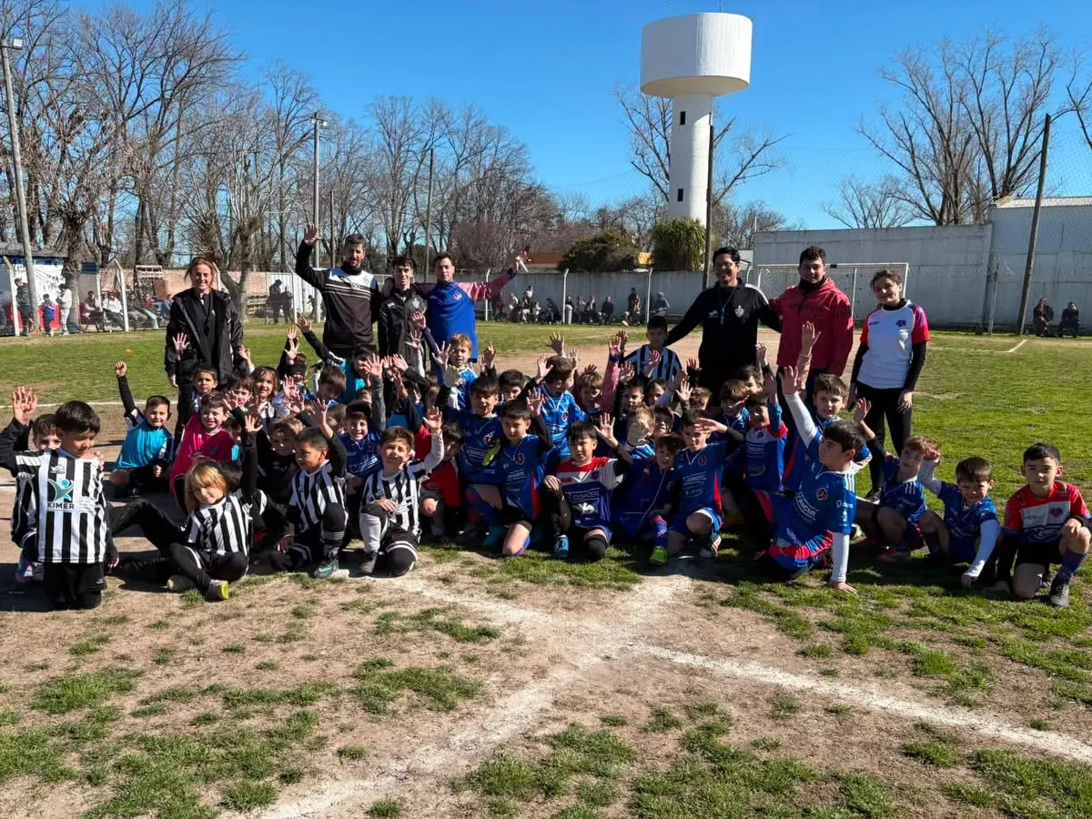 futbol Club Juventud - Encuentro de Escuelitas 4_3_11zon