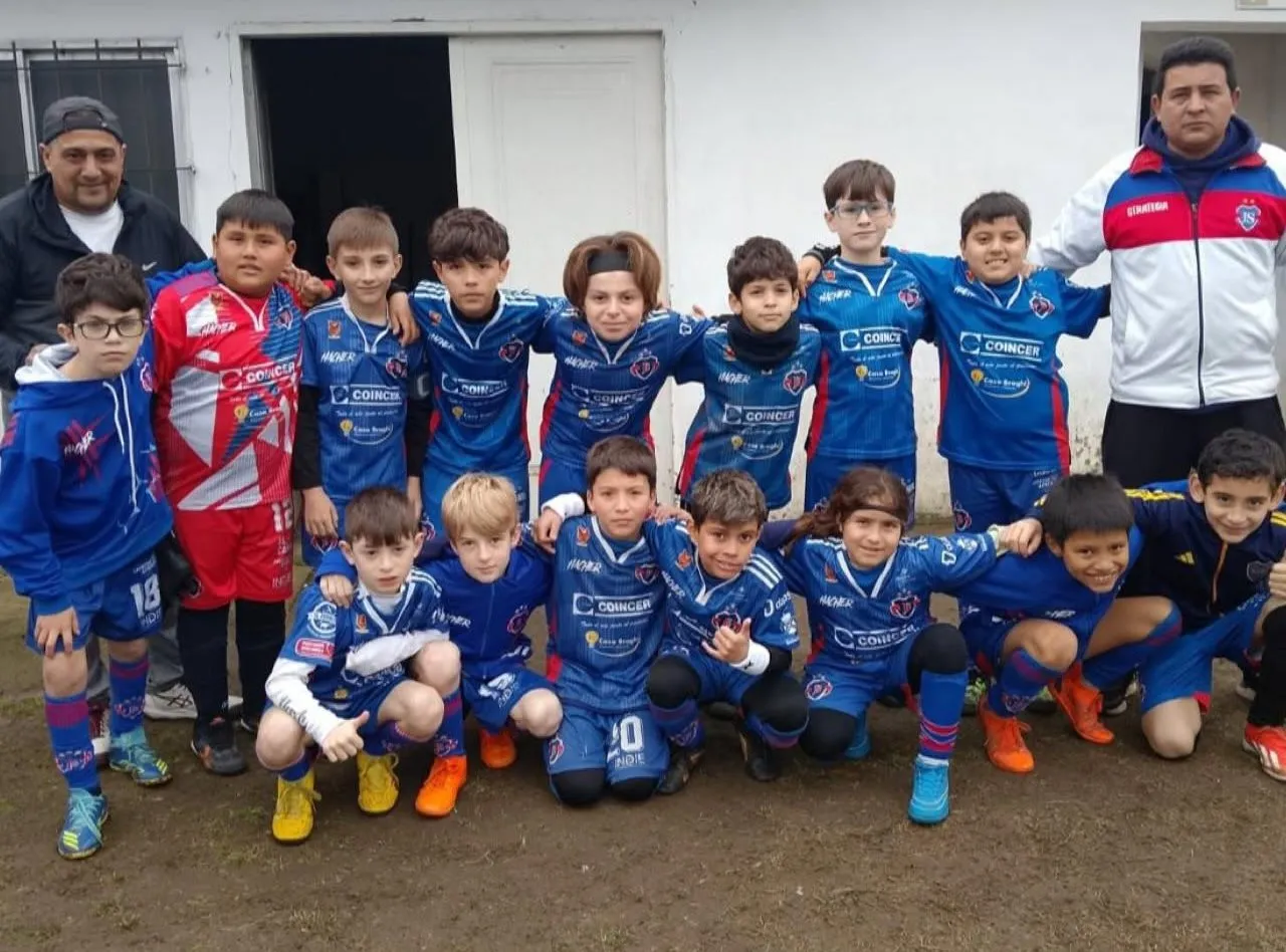 futbol - Juventud de Suipacha - Infanto-Juvenil 6_15_11zon