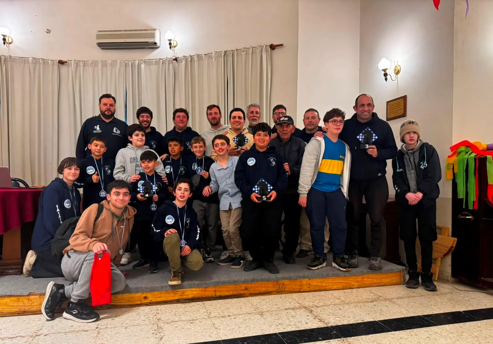 suipa muni - Visita especial y mucho ajedrez para terminar el receso escolar_12_11zon